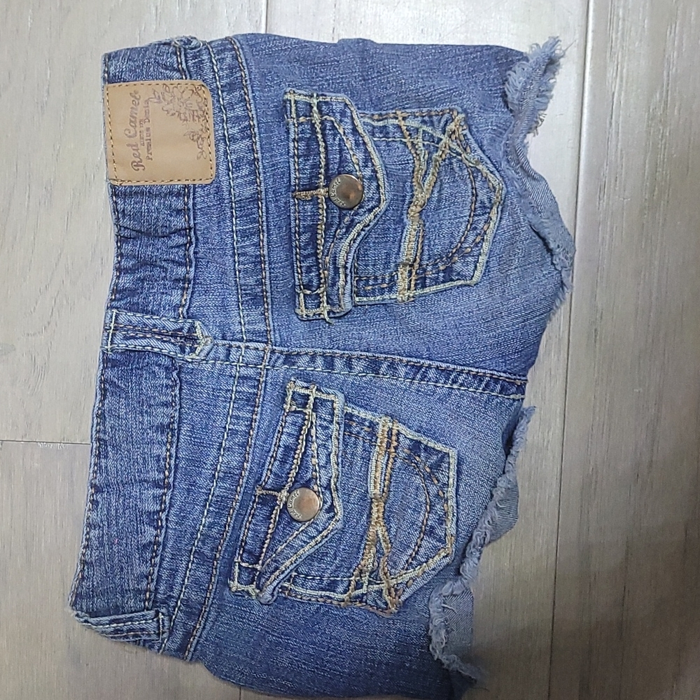 Red Camel hot pants - Picture 2 of 2